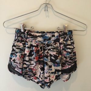 Lululemon Hotty Hot 2.5” Shorts